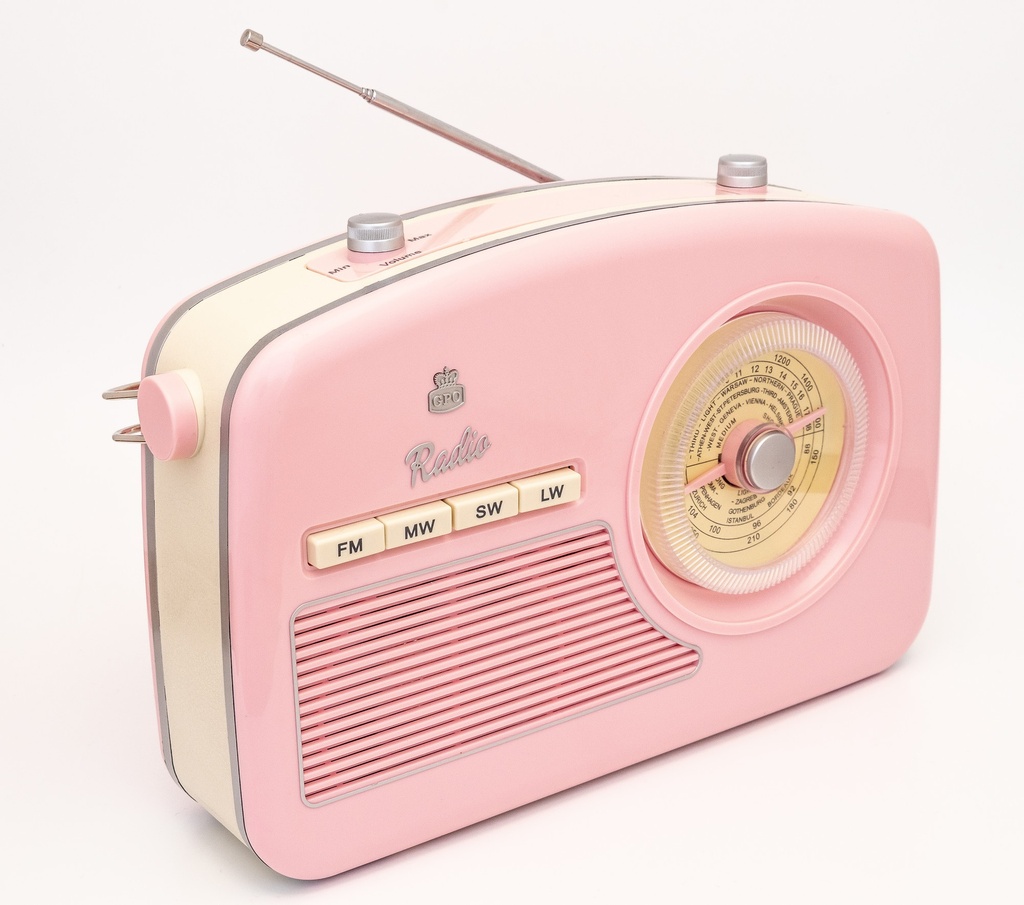 GPO Rydell Nostalgic Radio 4 Band Pink