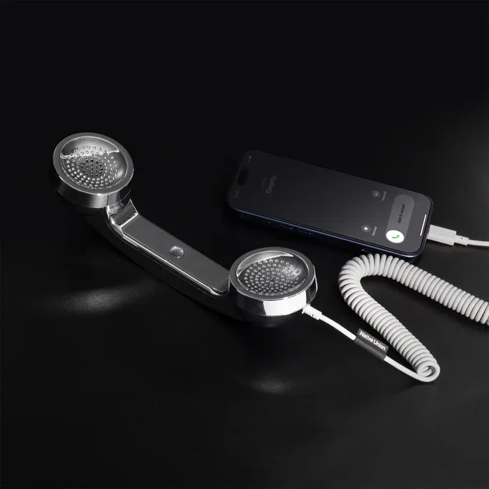 PopPhone_Mirror_1.webp